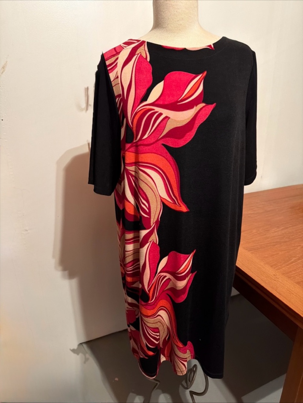 NWT Chico’s Travelers Dress Floral Black Pink Elbow Sleeve Knee Length Size 3 XL